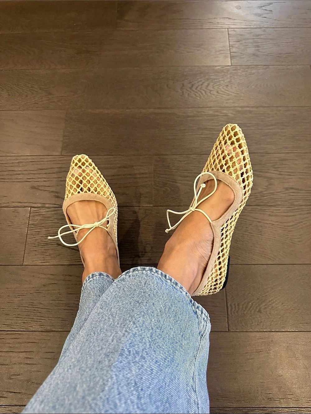 Pointed Toe Woven Flats in Tan EU 40